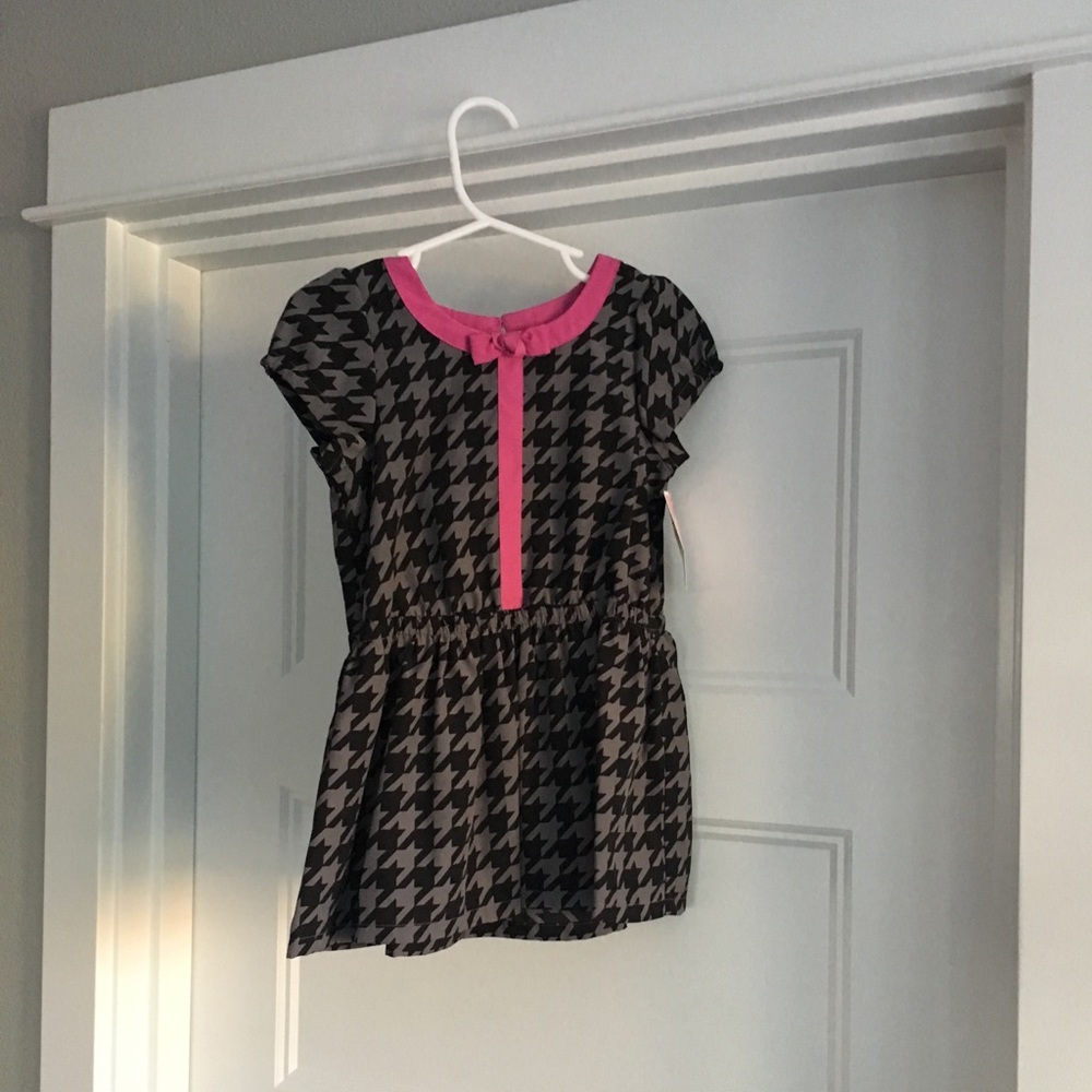 Girls’ 3T dress w/tags. Never worn!